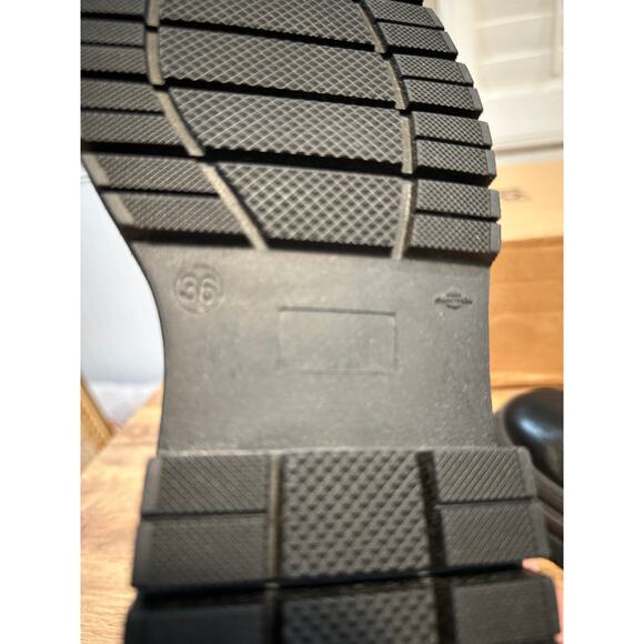 See By Chloé Alli Leather Chelsea Boot Black Size 36 EU 5.5 US NWOB Classic Boot - Picture 11 of 12